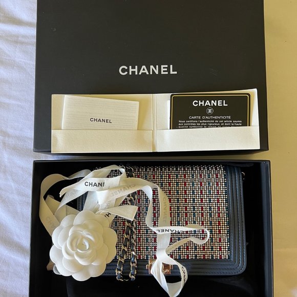 Chanel - Rhinestone Boy Wallet - Excellent Condition - Picture 1 of 8